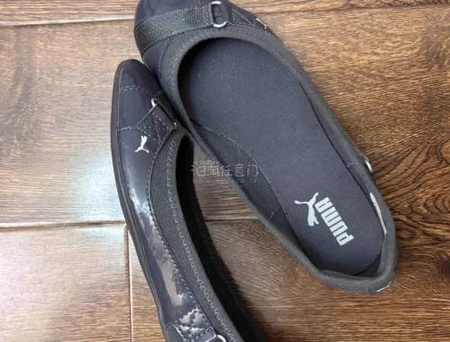 大西瓜这件衣服之前也淘了一件 这次遇到好价又买了一件 到手太美了 蝴蝶镂空真的巨美！还有鞋子 一直想买一双芭蕾平底鞋 价格很合适 鞋子到手状态很好 超级满意