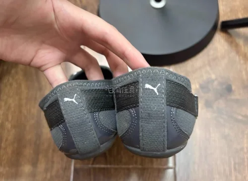 大西瓜这件衣服之前也淘了一件 这次遇到好价又买了一件 到手太美了 蝴蝶镂空真的巨美！还有鞋子 一直想买一双芭蕾平底鞋 价格很合适 鞋子到手状态很好 超级满意