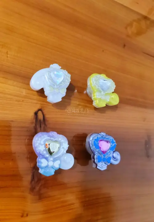 在挖煤姬淘到了喜欢的光美玩具，走的是竹蜻蜓路线，审核只用了两天，发货到收到用了九天，非常迅速，包装很好，给了很多泡沫纸，物品没有受损，体验非常好，之后还会继续使用挖煤姬～