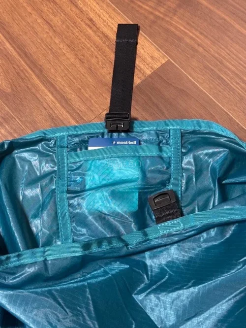 如果你也喜欢mont-bell这个品牌，可以看看我的挖煤姬10月开箱分享，这次在挖煤姬切到的是montbell的单肩包，用的快递是ems，打包很严实，用了很多泡泡纸，由于这款包包重量很轻，打包完不到500g，运费按起步价收的，这款包包尺寸是L码，可单肩可斜挎，容量很...