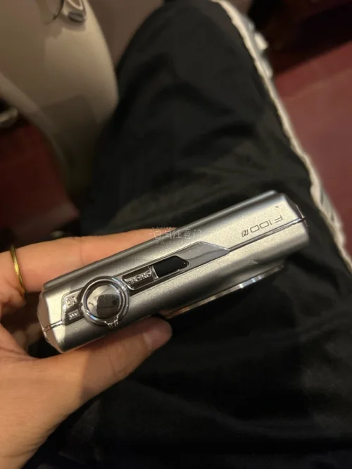 这个月的第一次开箱，是上个月下单的几台美品机器，虽然有点漏夜，但是完全不影响使用，感觉很满意，包装都很完好。