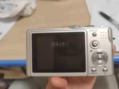 第一次用任意门海淘中古相机，整体体验很不错！下单后入库速度快，仓库实拍照片清晰，能看清机器的实际状态。
打包很用心，相机都用气泡膜仔细包裹，箱子填充到位，收到没有磕碰损坏。