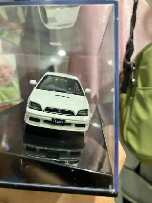 AUTOart SUBARU LEGACY B4 斯巴鲁(挪把佬)
力狮B4中比例车形小见有的，能收到真的很好成色非常好?。走的空运超快打包又好?