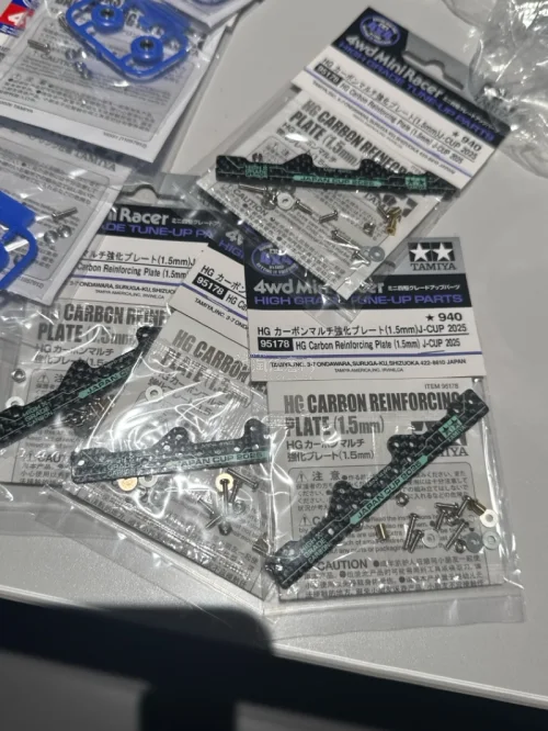今日又收到好多东西！真的是太喜欢啦！田宫迷你四驱车配件还是在这买划算啊！真的比国内的性价比高太多啦，现在每天没事就翻看好几遍，就怕错过了！
