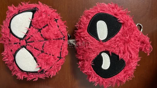 买了好价毛绒卡套，在骏河屋买了好价q版摆件，切了两个立牌，第一次用日本航空线，运费价格比ems便宜一点，时效差不多，下次还用