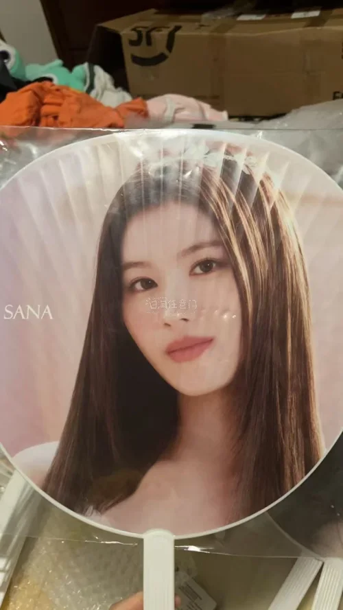 这次运回的扇子和cd比较多比较重走的海运，不到一个月就到了，大概20天这样非常快！！！包装也特别好没有什么二次损坏，省邮又安心