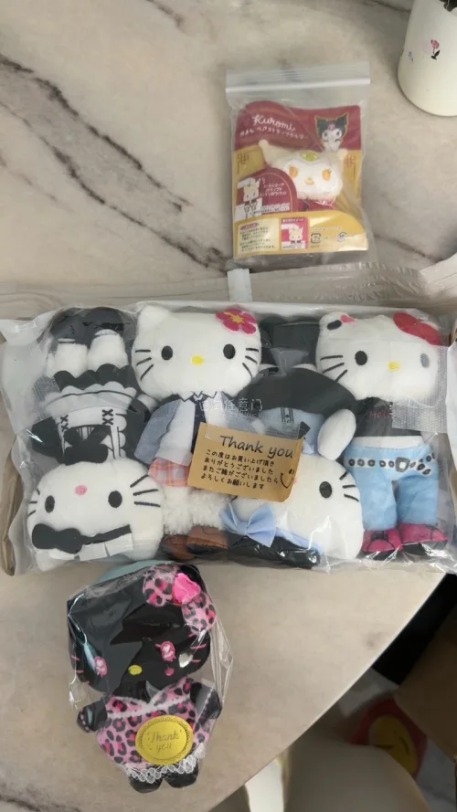 这次在任意门淘到了特别喜欢的娃娃们，非常非常喜欢?，而且价格十分合适，选择了竹蜻蜓快递物流时间也比我想的快很多打包也不错。特别喜欢这次的小萌物们啊