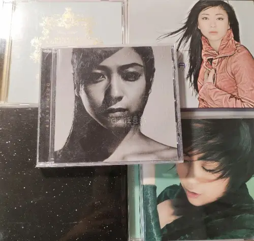 挖煤姬淘CD体验很好，日版碟片全，煤炉切货快。竹蜻蜓运费实惠，合单发货省心。包装严实无划痕，碟盒完好，客服回复及时，会继续回购。