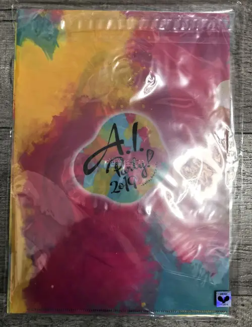 切了文件夹邮票套装，选了ems，给的包装很严实，完好无损的收到了，切的骏河屋发货很快，没有破损包装好。