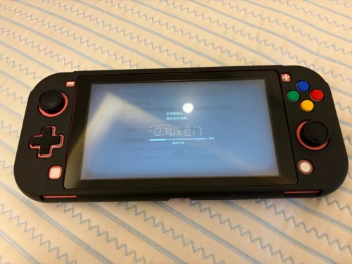 竞拍蹲到的平价Switch Lite?成色很满意！海淘数码千万记得选数码检查，多一层保障更放心。包裹保护到位，没有磕碰。机身小小的很便携，各项功能都正常，这个价格真的很值～海淘捡漏成功，太开心啦?