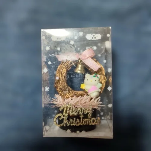 这次淘的Hello Kitty圣诞周边全部收到啦，品相很好，包装防护到位，合单操作简单，物流稳定，在任意门淘中古小物太安心！