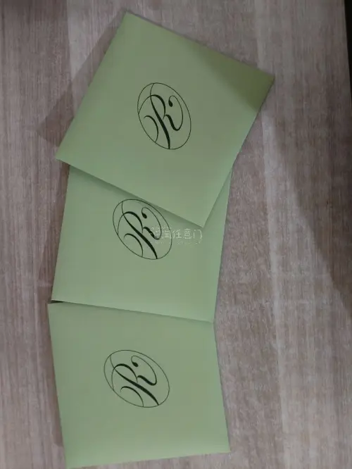 第二次切煤，感觉还是非常好，这次用的积分抵扣运费，国际邮就花了5块，切到了好多好价，tws三张专辑和十几张小卡，就花了14超级好，还买到了svt想要的专辑，期待下一次