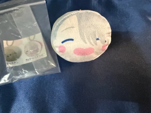 在站内看到超好价马上下手了，还有站内发的优惠券十分划算，订单处理得很快，提交后迅速代购。合单审核到发货五天，走海运到手总共二十天，其中有三天是因为在交换局开箱检查耽搁了一下，总之运输速度还是很快的，比预期的三十到九十天好多了！保留了原包装在交换局被拆了，还好快递箱比...