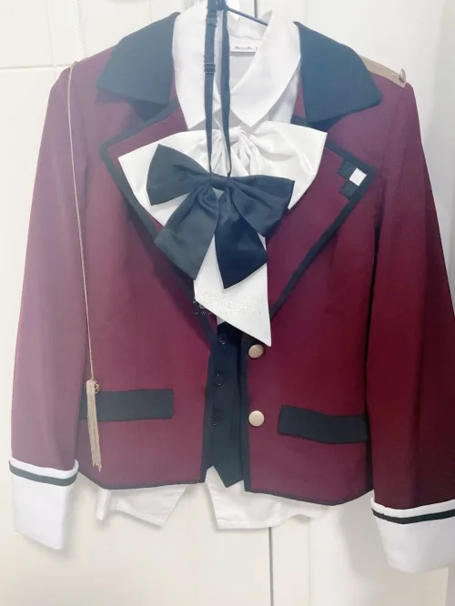 次在挖煤姬从骏河屋成功切到了一件原作cos服。中古服装版型很还原原作设定，细节到位，很适合DL乙女IP同好、准备漫展出角色cos的小伙伴。这次选择海运，发货后大概20天顺利收到。全程用挖煤姬代拍很省心，可以查看商品实拍验货，物流信息实时更新，包装防护扎实。不急收货、...