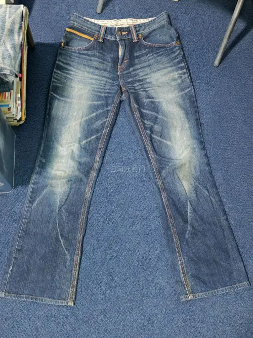 已经数不清是第几回在挖煤姬买东西了，体验依旧好，物流很快包装都很严实。当然最重要的还是实物，实物水洗层次肉眼可见，自然做旧的味道很难在新裤子上找到。上身试穿版型在线，价格也很香，海淘古着依旧省心，相当愉快的一次购物体验