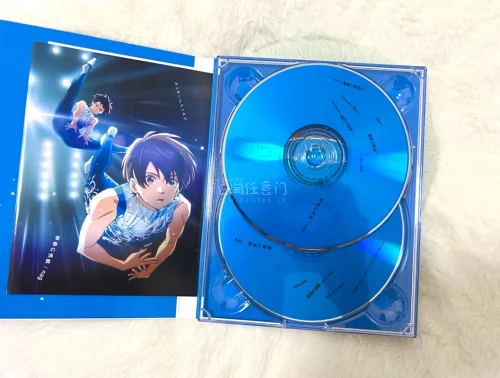 收到的CD+DVD品相完好，碟片没有划痕，包装也严实。偶活卡保存得很好，没有折损。转运打包很严实，清关非常顺利，下次还会继续使用！