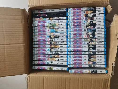 这这个软件上买的日版死神漫画30多本才130加上运费什么的平均下来一本才10块钱差不多比在其他的软件上买便宜多了
