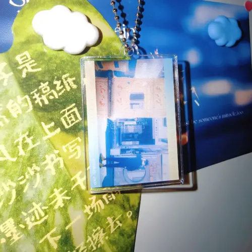 那就一定要看看人见人爱的棉花宝宝们?

?此番购入了神秘黑色豪猫小chimi，梦里常相见的睡宝，放在手心就是掌上明珠概念的mini5周年毛绒，以及清透貌美的ed挂件?棉孩子们真的很有陪伴感……风里雨里，萌物等你?小宝不知道什么是披星戴月柴米油盐，它只会一直这样萌萌地...