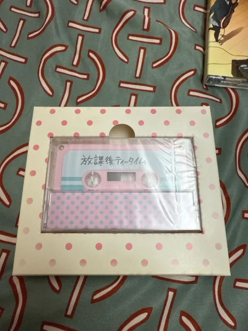 这次海淘入手的原声CD品相很棒，碟片干净无划痕，侧封齐全。打包防护做得很到位，长途转运也没有磕碰。整个下单、入库、发货流程顺畅，捡碟体验很好，又一张喜欢的专辑顺利入库，很满意这次购物！