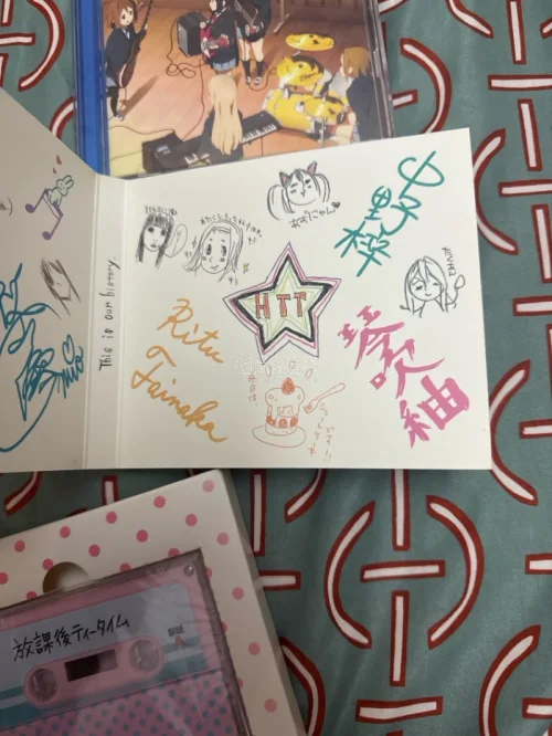 这次海淘入手的原声CD品相很棒，碟片干净无划痕，侧封齐全。打包防护做得很到位，长途转运也没有磕碰。整个下单、入库、发货流程顺畅，捡碟体验很好，又一张喜欢的专辑顺利入库，很满意这次购物！