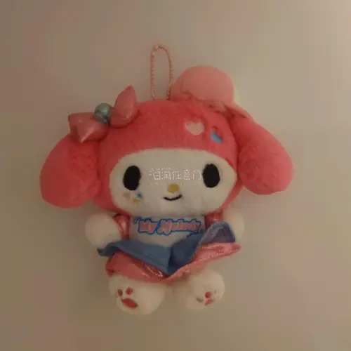 日淘收到的美乐蒂太惊喜啦！卖家描述品相如实，实物和图片一致，包装裹得很扎实，长途国际运输没有磕碰。美乐蒂图案清晰，保存状态很好，是很难得的款。转运物流更新清楚，清关顺利，等待虽然久，开箱瞬间觉得一切值得！以后还会在这里蹲三丽鸥好物，强烈推荐✨