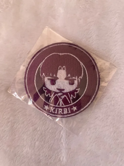 十月在挖煤姬挖到了最想带回家的心动好物！
这次买了fate剧场版的插画卡，水彩风格唯美又清新，硬卡片材质方便收纳，可以夹进书本收藏，放进相框又成了美丽的装饰画。非常适合插画卡爱好者收藏！
这次走了Air packet路线，该路线使用新箱子发货，打包非常好，箱子很结实...