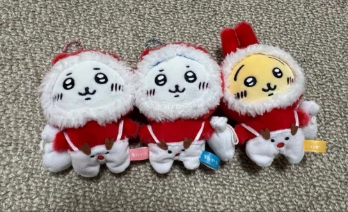 挖到宝啦！这次在挖煤姬入手的几件都超满意✨ chiikawa玩偶品相很好，脸蛋干干净净，毛绒柔软，没有明显污渍和起球，红色的小衣服做工也很精致，拿到手和图片基本没有色差，太可爱啦。还有这件浅棕毛绒外套，毛感顺滑厚实，版型很柔和，上身温柔，成色超出预期，没有破损掉毛的...