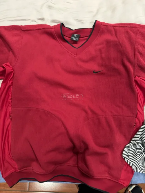 这周在挖煤姬又购买了三件衣服，衣服到手非常的顺利，衣服质量很好，非常的好看，帅气，以后继续会在挖煤姬多买东西的。