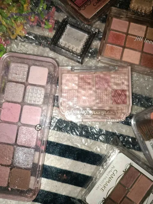 这次参与了一个彩妆拍卖，非常好价拍到了想要的东西，包裹入库速度很快，申请运回来的时候审核很快，物流也很快，打包非常好，之后还会继续使用挖煤姬