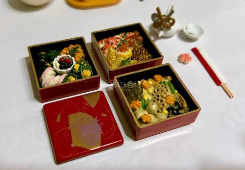 这套rement和食日和品相太棒啦！每一款都完整干净，配件齐全，做工精致，食物细节超逼真。卖家打包仔细，沟通顺畅，发货也快，非常满意，强烈推荐✨