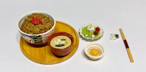 这套rement和食日和品相太棒啦！每一款都完整干净，配件齐全，做工精致，食物细节超逼真。卖家打包仔细，沟通顺畅，发货也快，非常满意，强烈推荐✨