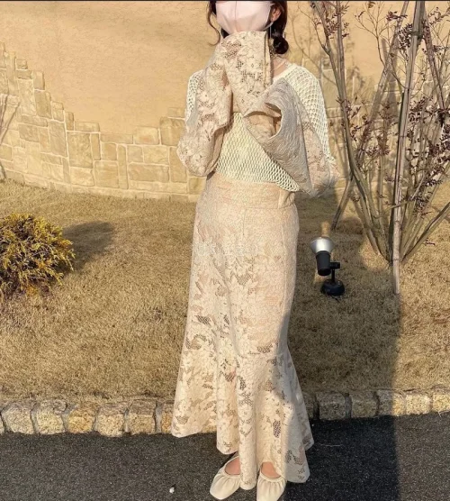 标题：Acka提花连衣裙上身超惊喜，一物两穿太值啦