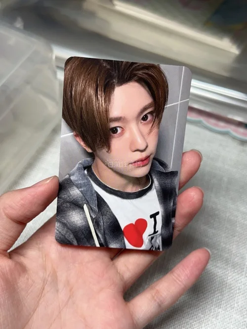 收到这次mercari购入的NCT WISHぷくっとリング扭蛋和小卡啦，卖家包装用心，包装严实完好，品相超棒！实物很可爱，小卡清晰无瑕，购物体验很舒心，很满意这次海淘收货✨
