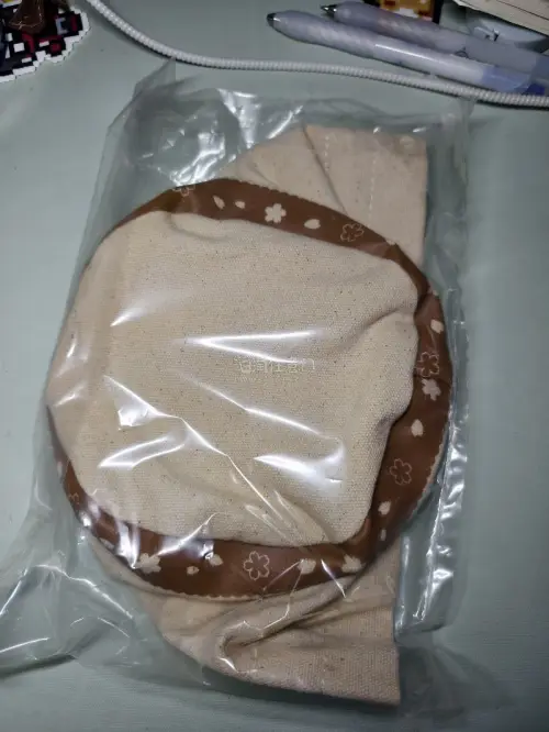 非常萌的兔子啊也是心满意足了??，特意买的带盒子的兔子，打包的非常好，到手品相非常完美。在基础的纸箱子外面套了两层泡泡，兔子毛也很好摸。