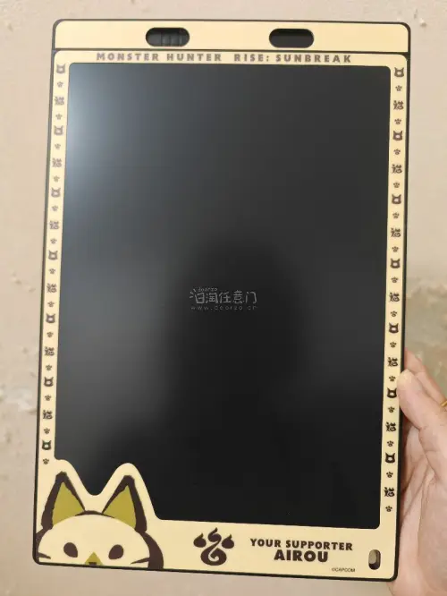 这次海淘入的怪物猎人周边太可爱啦！有印满猫咪图案的棕蓝双色小方巾、猫脸造型的便携化妆镜，还有艾露猫主题的猫爪边框留言板，这些国内买不到的东西都可以在挖煤姬海淘买到。平台海淘很方便，下单等发货到库然后选择合适的快递转运就好了，商品包装完好，平台物流快，客服耐心，海淘党...