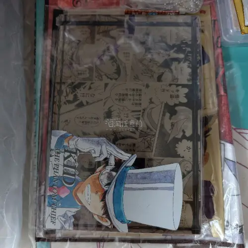 终于淘到心心念念的生日砖和周边了 尽管担心易碎物品但在我收到货后一切担心都显得多余！真的包装特别厚特别用心 感谢挖煤姬让我的小物漂洋过海来找我！超级喜欢！