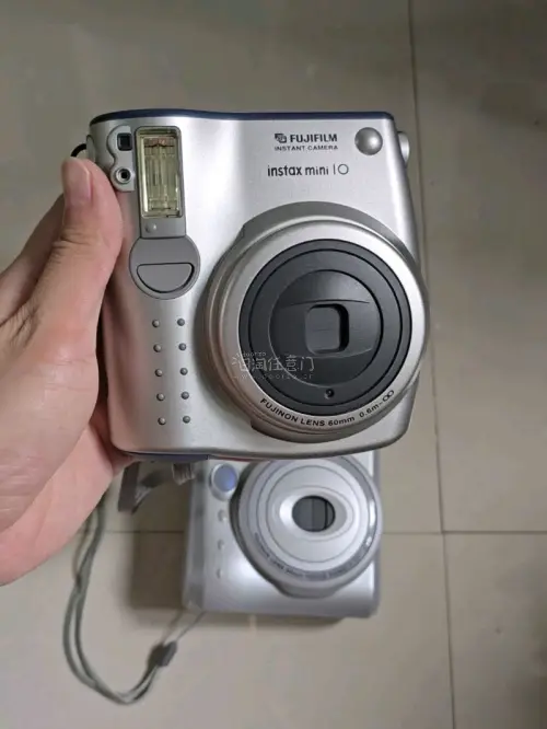 10月运回来两台富士mini50和一台mini10
邮寄选的是日本邮政Air Packet
从选择邮寄方式到发货用了6天
从发货到收到用了11天左右
我选择了拆箱后合箱
为了重量小一点，节约邮费
我还选择了基础内部加固服务
三台相机的打包都很稳妥
没有出现运输瑕
拆...