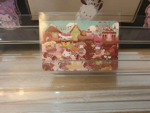 和谐乐园特典卡，布丁冬日卡。小麦云特典卡都非常好看，没有任何瑕疵。保存得很好，运输过程没出现什么问题。
