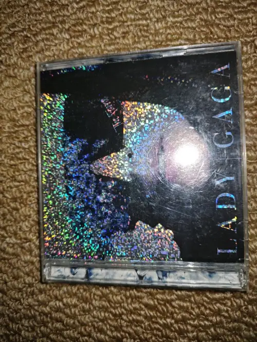 在煤炉和雅虎一起拍下12盒CD、DVD，总重1580g选竹蜻蜓echo线路，包裹到手速度很快。原卖家打包细心稳妥，挖煤姬也给我包的很好，碟片外壳没有磕碰划痕，挖煤姬出库发货麻利，整套合箱转运流程省心顺畅，这次海淘收碟体验很好，后面还会再来买
