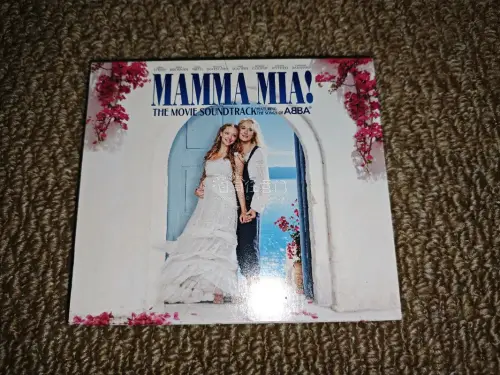在煤炉和雅虎一起拍下12盒CD、DVD，总重1580g选竹蜻蜓echo线路，包裹到手速度很快。原卖家打包细心稳妥，挖煤姬也给我包的很好，碟片外壳没有磕碰划痕，挖煤姬出库发货麻利，整套合箱转运流程省心顺畅，这次海淘收碟体验很好，后面还会再来买