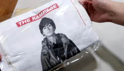 第N次购买啦，这次从收件到我收到货一共21天，顺利到手。被海关开箱了，不过所有东西完好，并且这次海关停留时间超级短。接这次的好运，希望下一单也能顺利快速到手。从入坑到现在，已经购买了不少单啦。对日娱追星族超级友好~~~