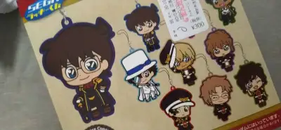 包装特别好！用一个很大盒子包装着，本来想抽到柯哀一对的，但是都抽到了小哀也很好！小哀真的好可爱！收到的时候很开心！