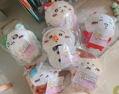 ems发货很快第四天就到手上了 没被税太开心了 宝宝们真的很可爱！我对这次的购物体验很满意 准备可以一起过圣诞节了