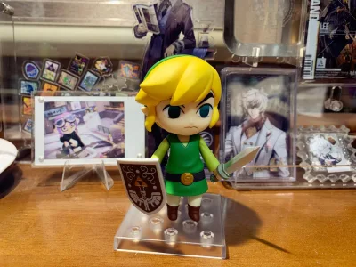 感谢挖煤姬了我心愿，这个风风很古早我蹲再贩好几年了但一直没有动静，国内出的人很少即使有价格也特别高。这次终于刷到了虽然是没有盒子的但也正因为如此价格十分美丽两百多就收到了。这下我所有林林gsc也都集齐了，非常开心（鼓掌）