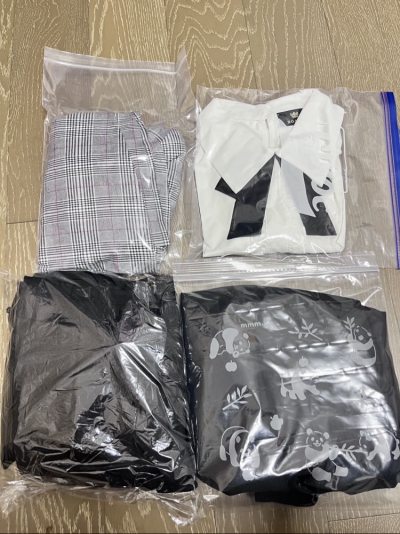 一件rokita衬衫 三件mars总共才300出头 最便宜的才40块 上身效果出乎意料的好 樱花妹也都给洗的香香 第一次用挖煤姬切煤体验很好哦 以后也会在这上面看看有没有便宜又貌美的衣服