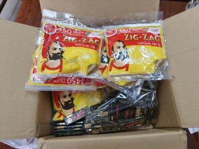 服务不错，东西也真，就是经常联系客服都排队等不了，不过现在耗材都不好搜索了，用ems挺快捷的，反正合法购买是挺好用的