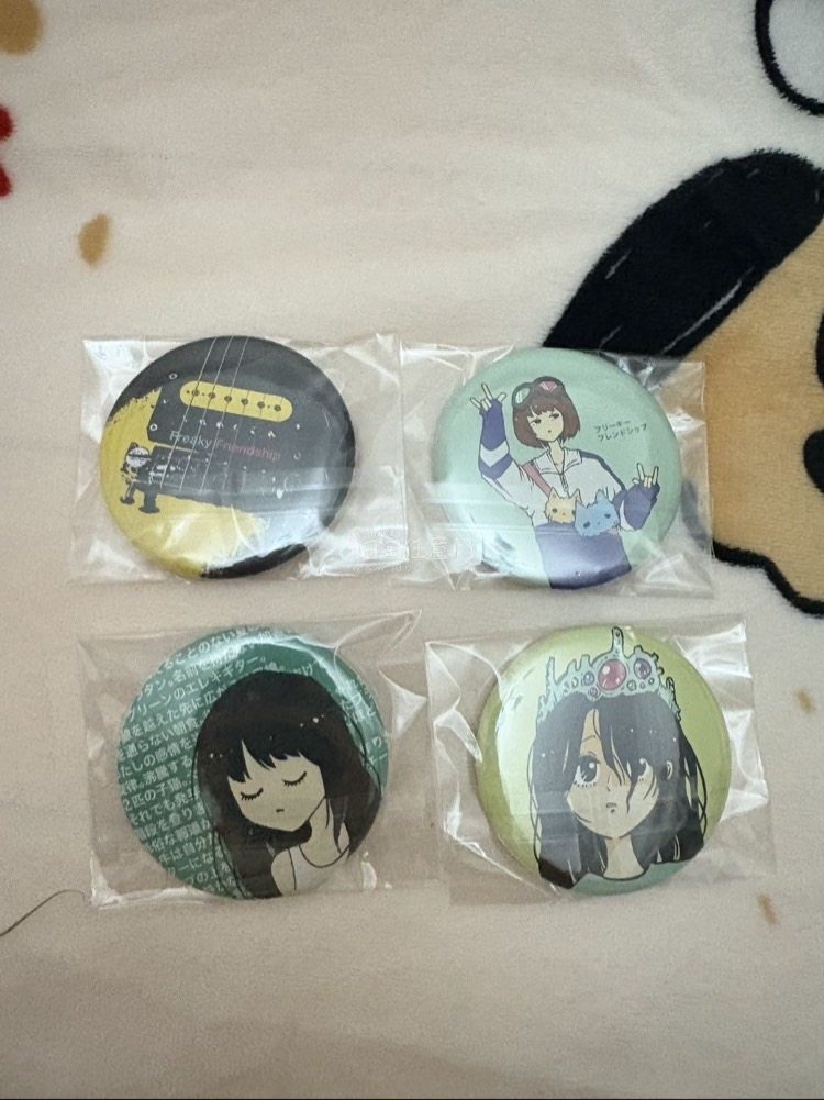 安全拿到了～完全没有任何问题…竹蜻蜓专线又快又迅速，价格也实惠..体验感非常好、吧唧包装的很安全 没有运损