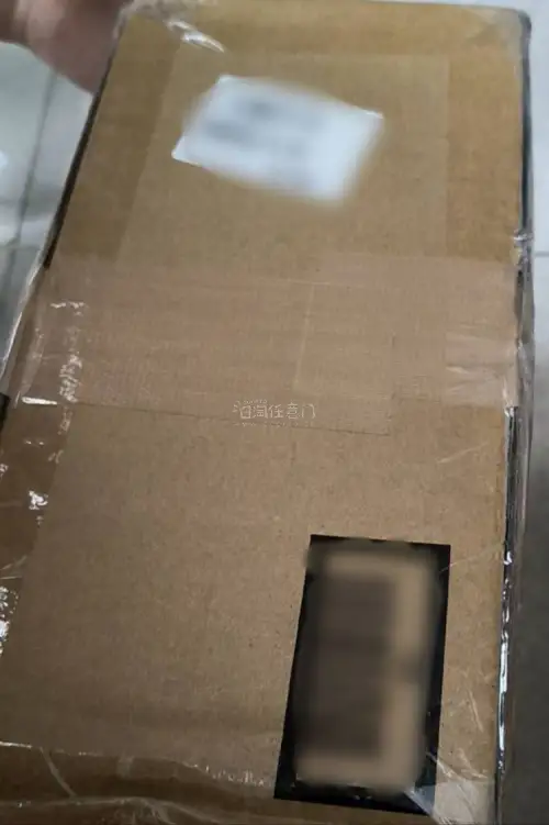 正如标题，本来第一次切煤还是很忐忑的，看了好多分享贴做足了功课才正式下单，但是因为没有处理经验所以一直战战兢兢的。。不过好在总体还算顺利。
很遗憾的是没有赶上好时候，竹蜻蜓不可以运输接近未使用的货品了，所以最终选择了ems发货。属实有点大出血，毕竟鞋子重量在那里运费...